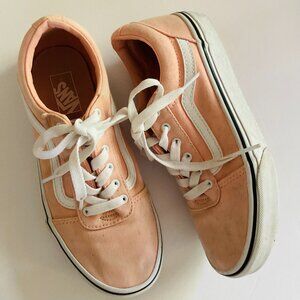 VAN'S OFF THE WALL Girls Lace-Up Sneakers EUC Size 4.0